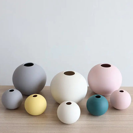 Nordic Ceramic Vase – Minimalist Round Decorative Flower Pot