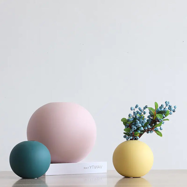 Nordic Ceramic Vase – Minimalist Round Decorative Flower Pot